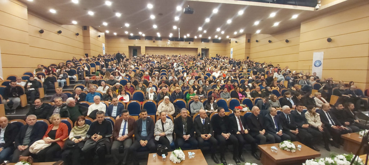 TÜRK EĞİTİM-SEN HALK MÜZİĞİ TOPLULUĞUNDAN MUHTEŞEM KONSER  